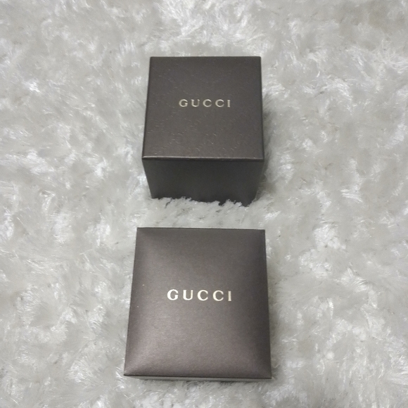 Unisex Gucci Watch - Picture 2 of 9